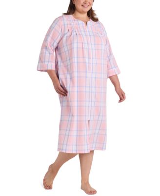 Miss Elaine - Plus Size Embroidered Seersucker Robe